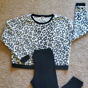 NWOT Juicy Couture crop top